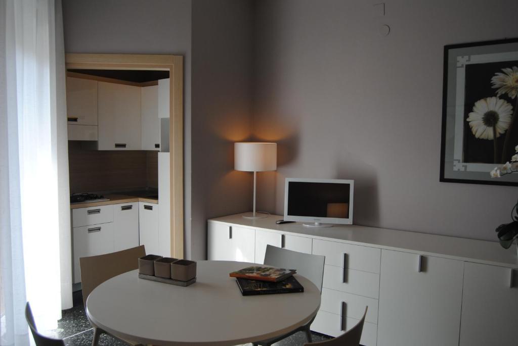 Residence Oliveto Ceriale Bagian luar foto