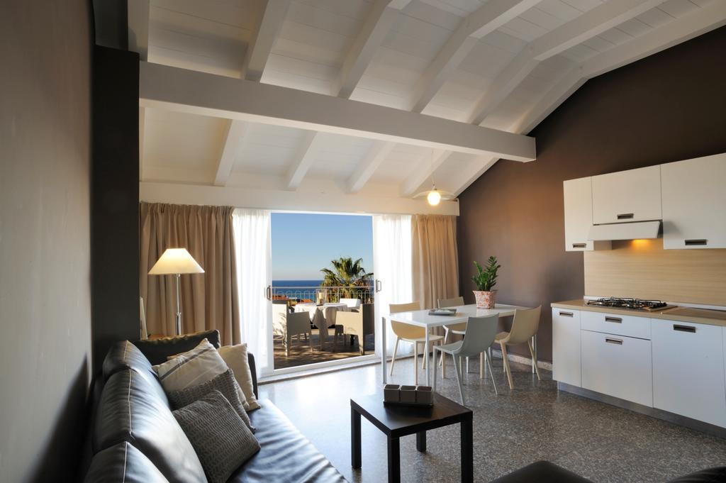 Residence Oliveto Ceriale Ruang foto