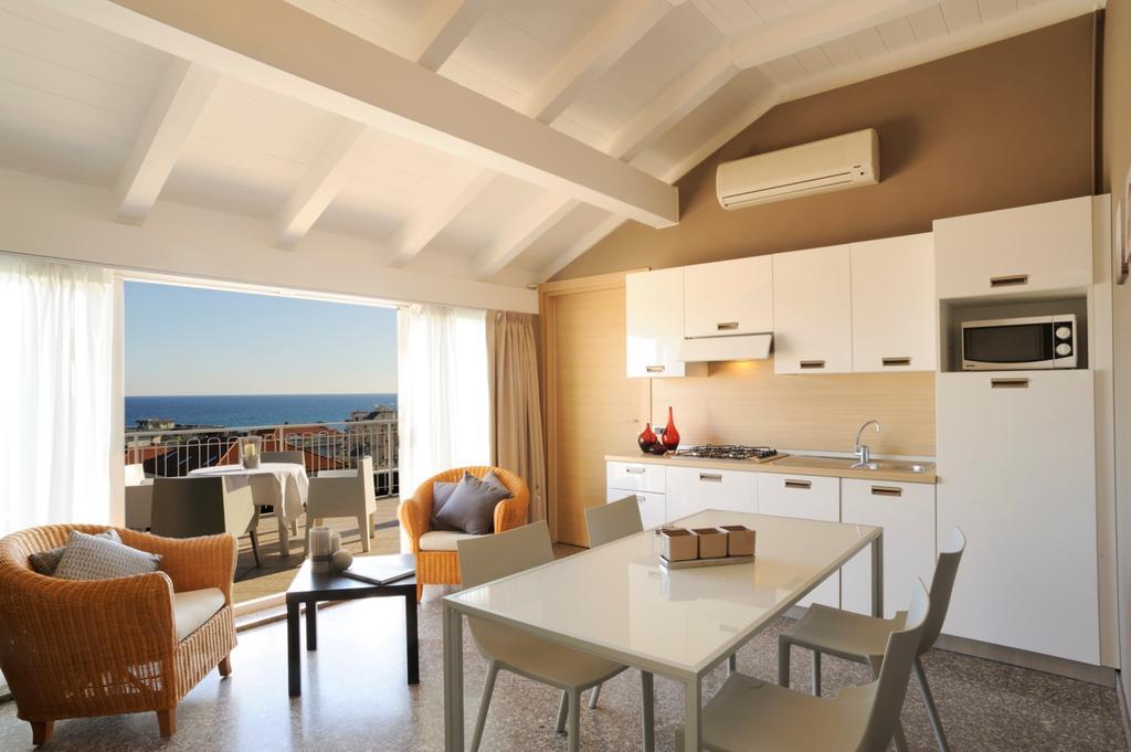 Residence Oliveto Ceriale Ruang foto