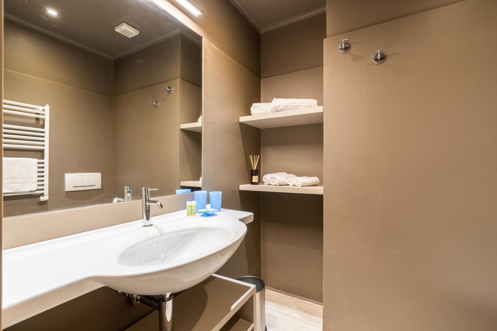 Residence Oliveto Ceriale Bagian luar foto