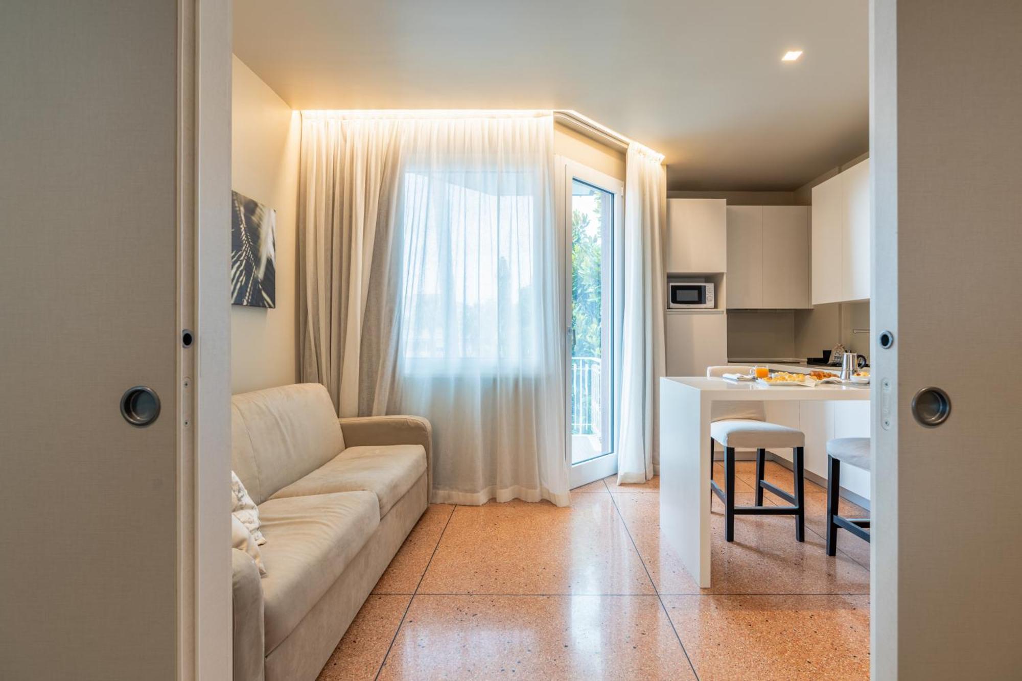 Residence Oliveto Ceriale Bagian luar foto